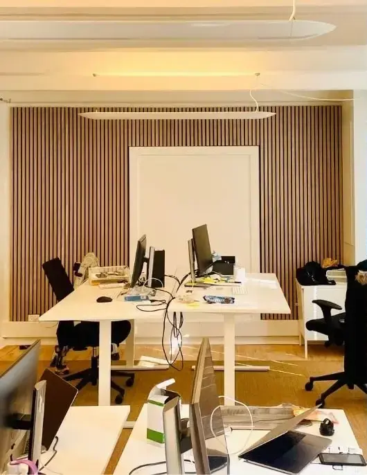 Akustikvæg på kontor